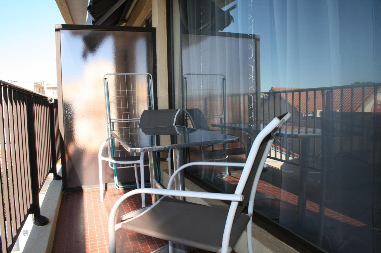 Charmant Studio 20 M De La Plage 卡内 外观 照片