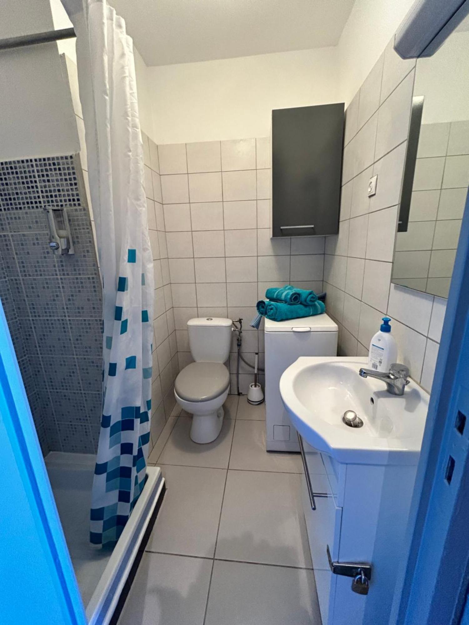 Charmant Studio 20 M De La Plage 卡内 外观 照片