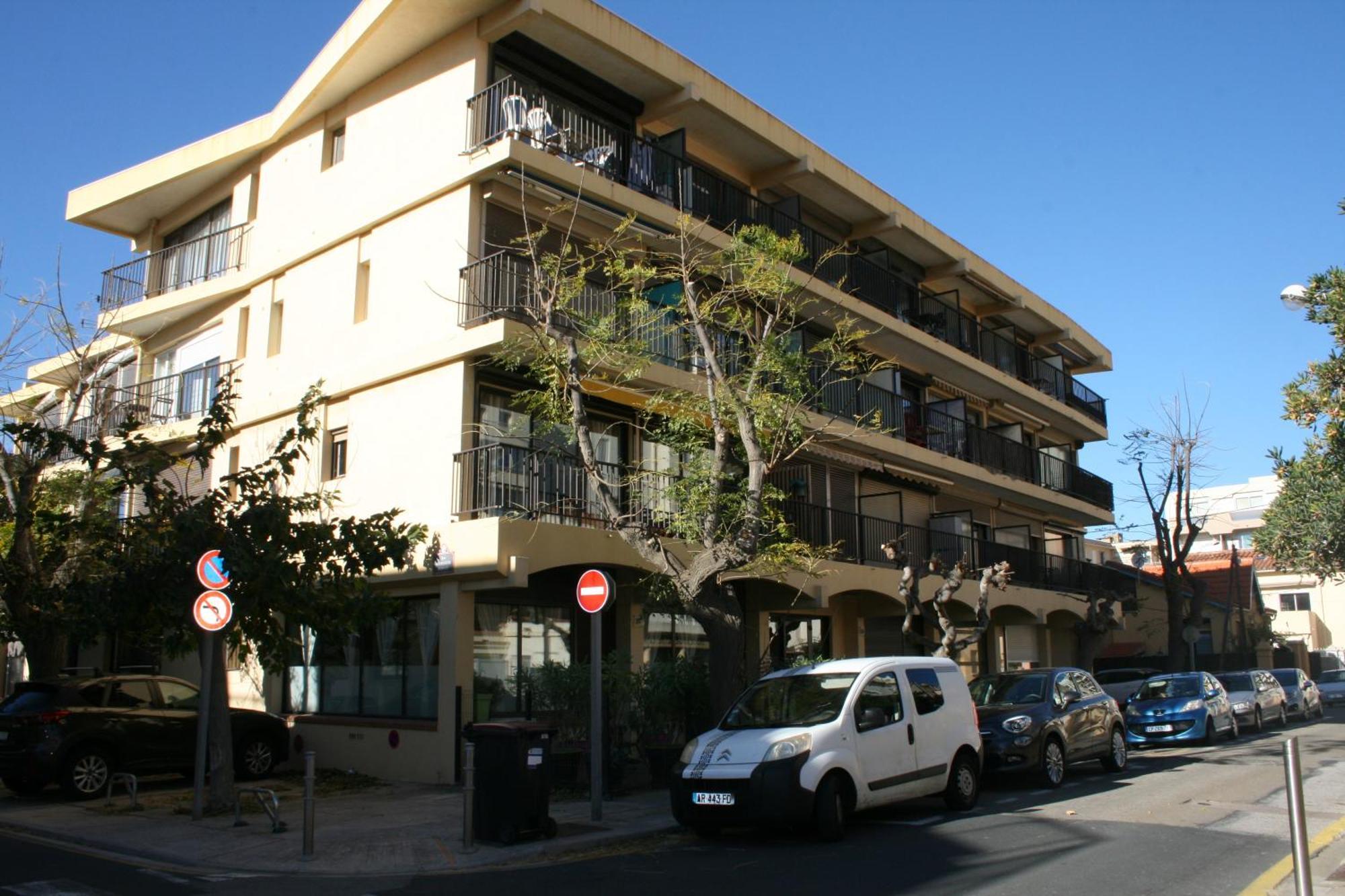 Charmant Studio 20 M De La Plage 卡内 外观 照片